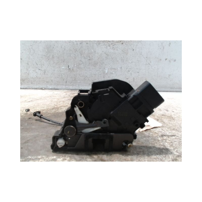 SYSTEME CONDAMNATION ARRIERE GAUCHE FORD FOCUS SW 2005-2007
