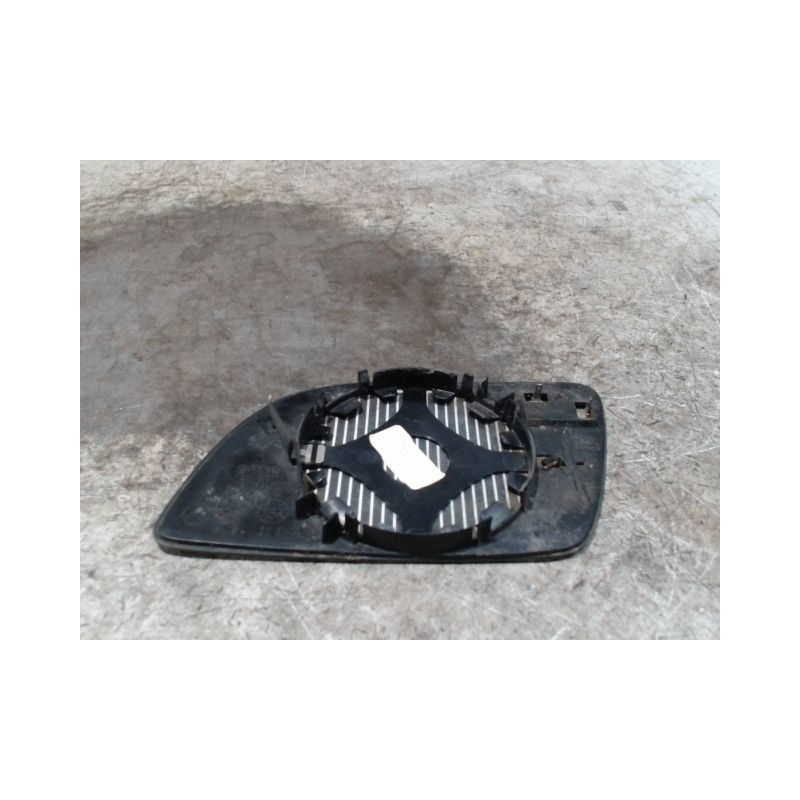 GLACE RETROVISEUR EXT D VOLKSWAGEN POLO 02-05