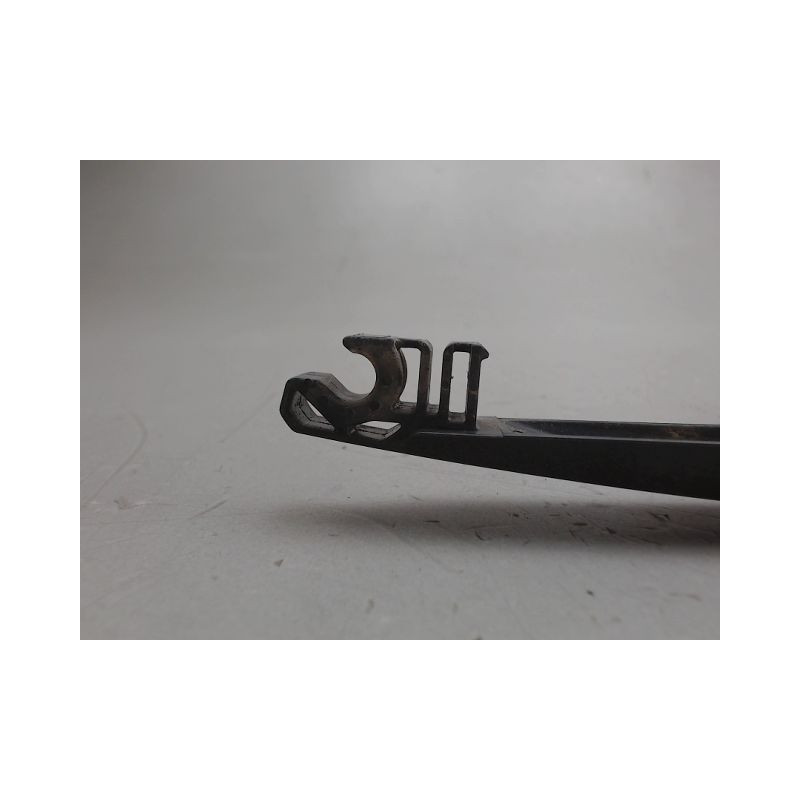 BRAS ESSUIE-GLACE ARRIERE TOYOTA YARIS