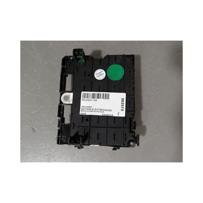 BOITE A FUSIBLES PEUGEOT 206
