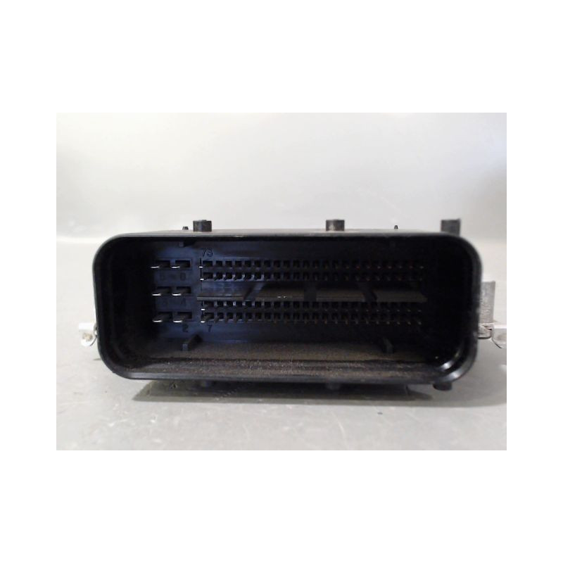 CALCULATEUR MOTEUR HYUNDAI I20