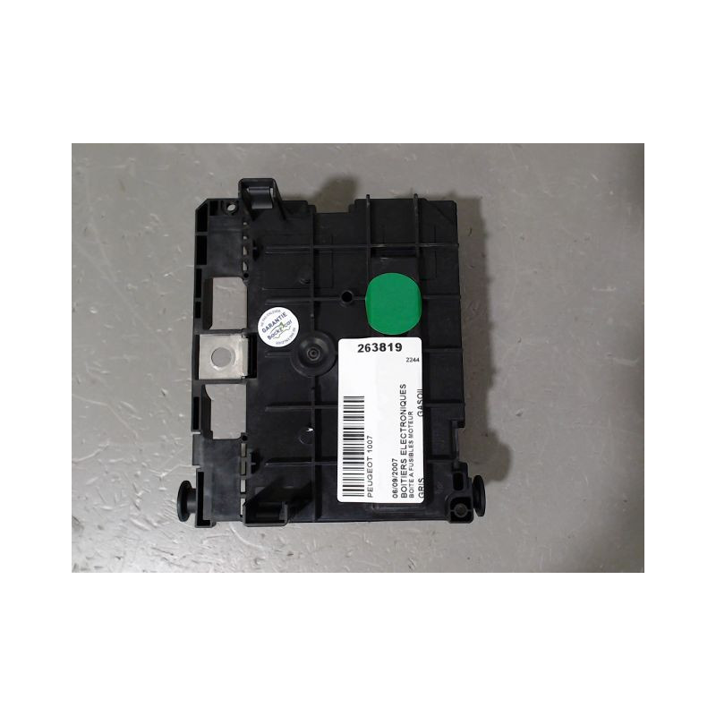 BOITE A FUSIBLES PEUGEOT 1007