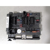 BOITE A FUSIBLES PEUGEOT 206