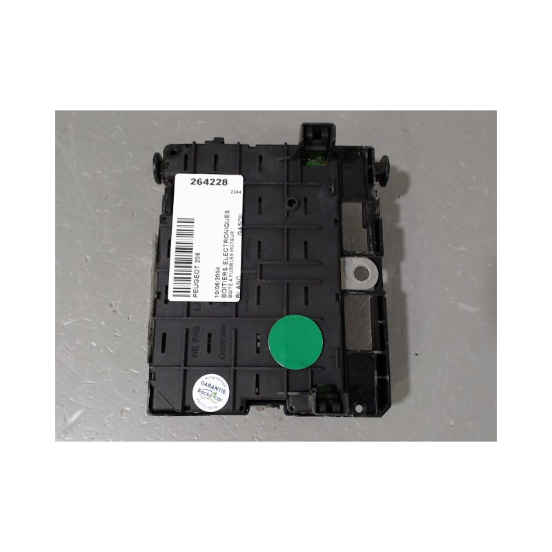 BOITE A FUSIBLES PEUGEOT 206