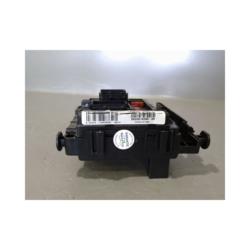 BOITE A FUSIBLES PEUGEOT 1007