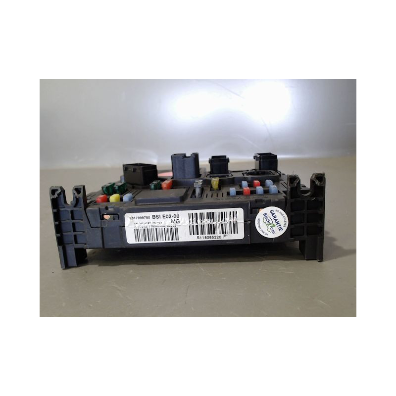 BOITIER GESTION HABITACLE PEUGEOT 206