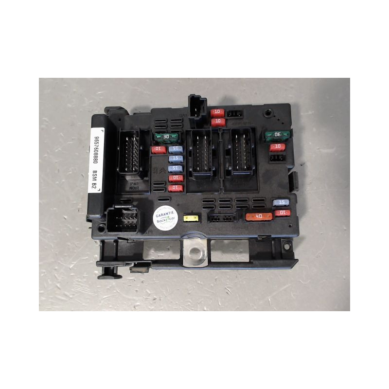 BOITE A FUSIBLES PEUGEOT 206