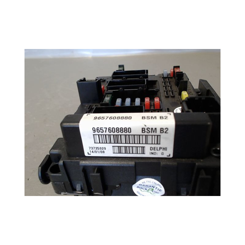 BOITE A FUSIBLES PEUGEOT 206