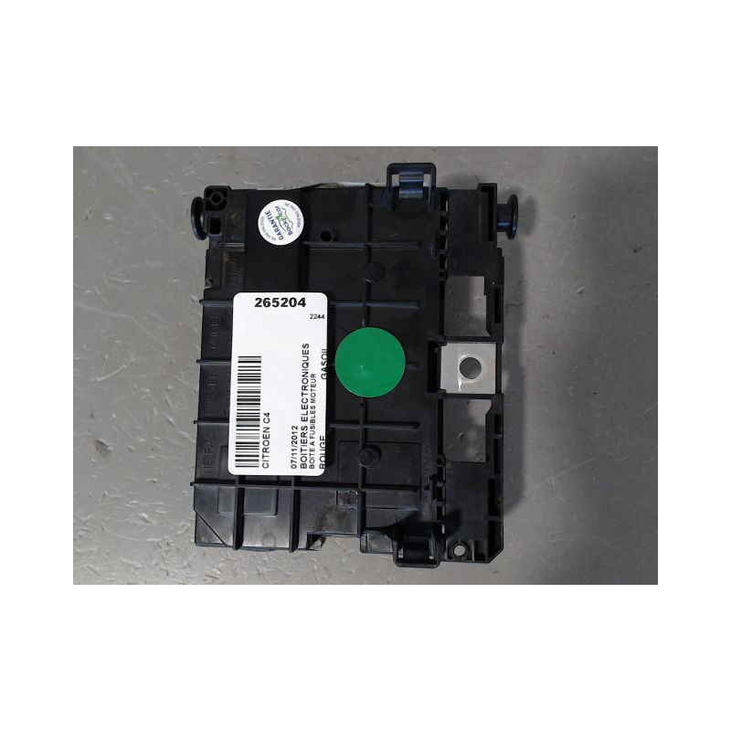 BOITE A FUSIBLES CITROEN C4