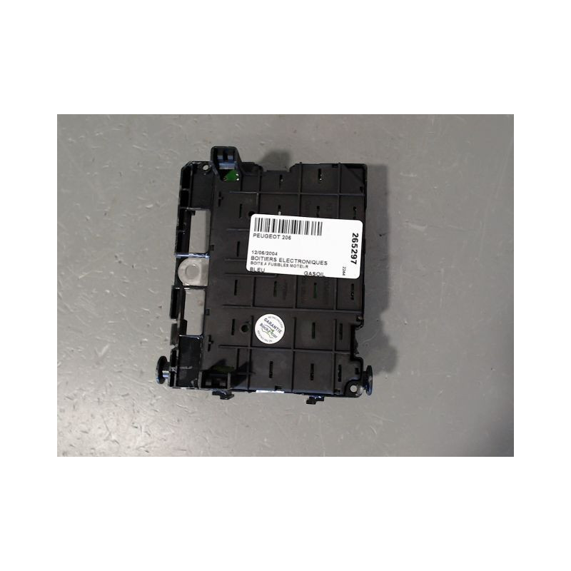 BOITE A FUSIBLES PEUGEOT 206