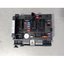 BOITE A FUSIBLES PEUGEOT 206