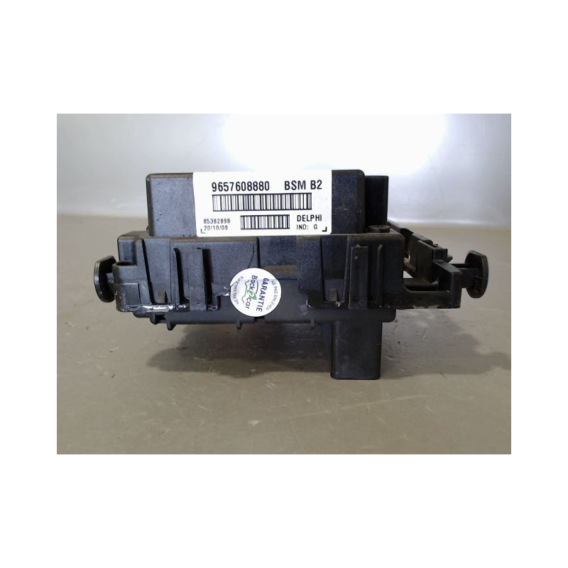 BOITE A FUSIBLES PEUGEOT 206