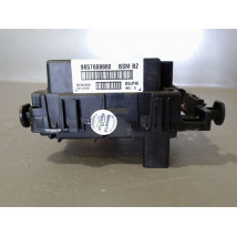 BOITE A FUSIBLES PEUGEOT 206