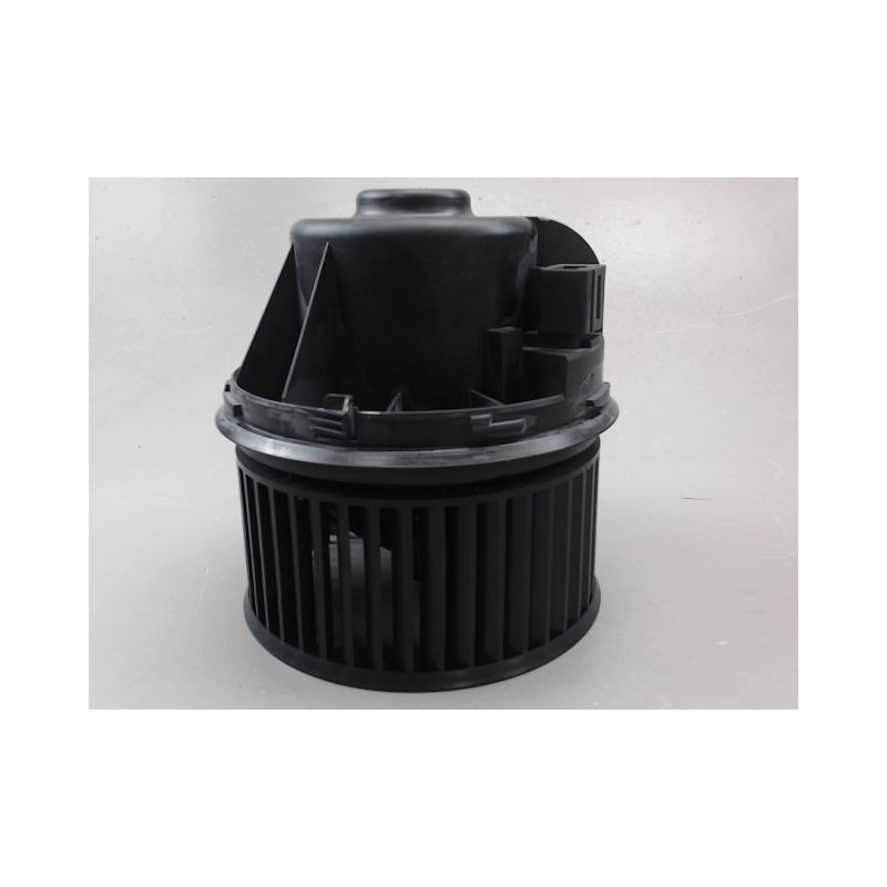 MOTEUR VENTILATEUR CHAUFFAGE FORD FOCUS