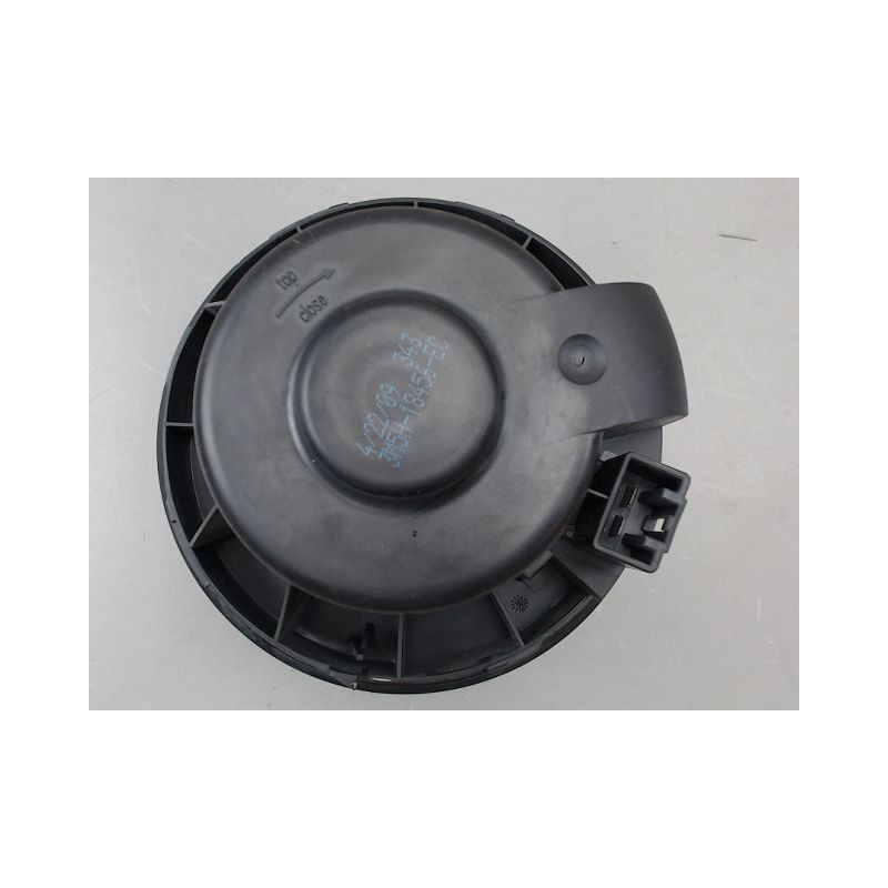 MOTEUR VENTILATEUR CHAUFFAGE FORD FOCUS