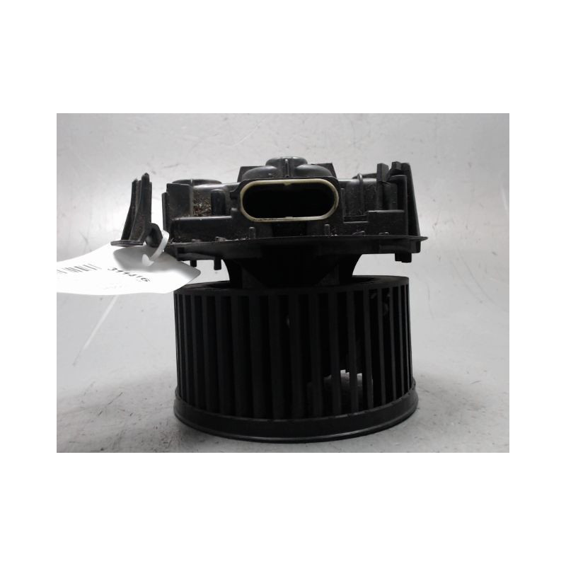 MOTEUR VENTILATEUR CHAUFFAGE RENAULT CLIO III 2009-
