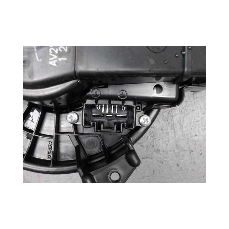 MOTEUR VENTILATEUR CHAUFFAGE TOYOTA VERSO 2010-