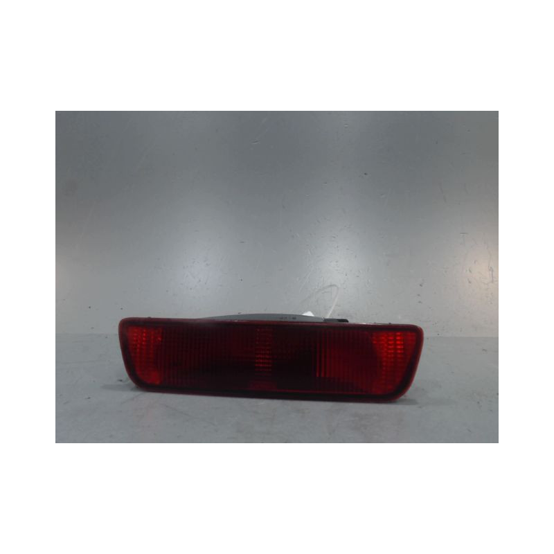 FEU BROUILLARD CENTRAL ARRIERE NISSAN QASHQAI