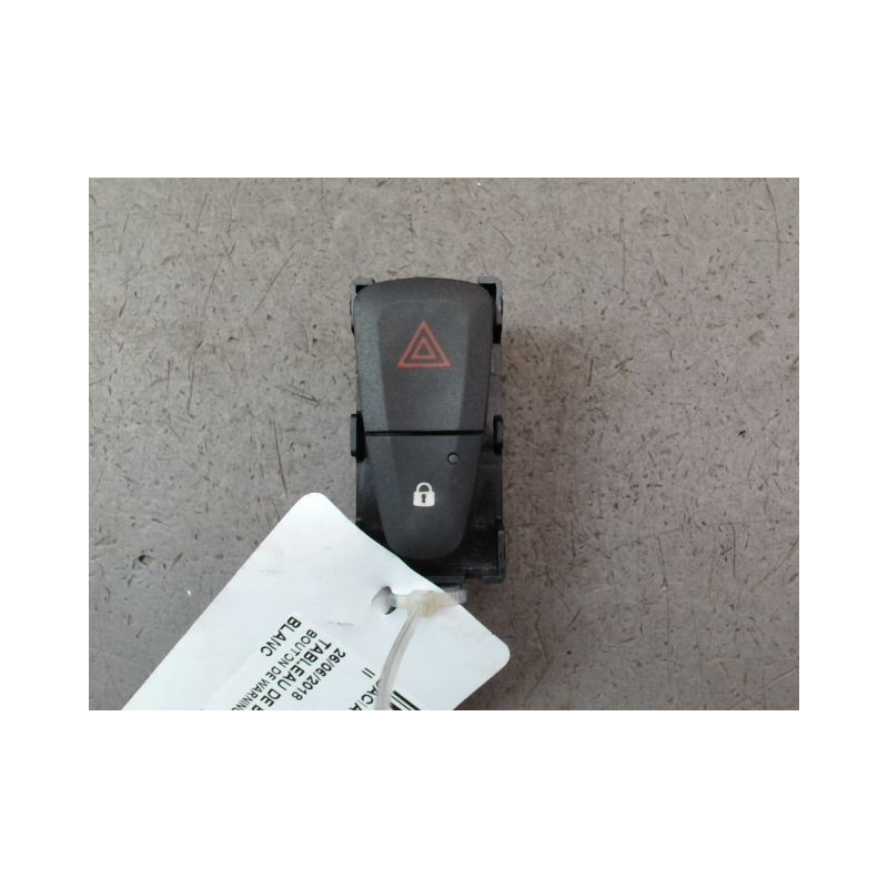 BOUTON DE WARNING DACIA SANDERO II Phase 1 2012-...