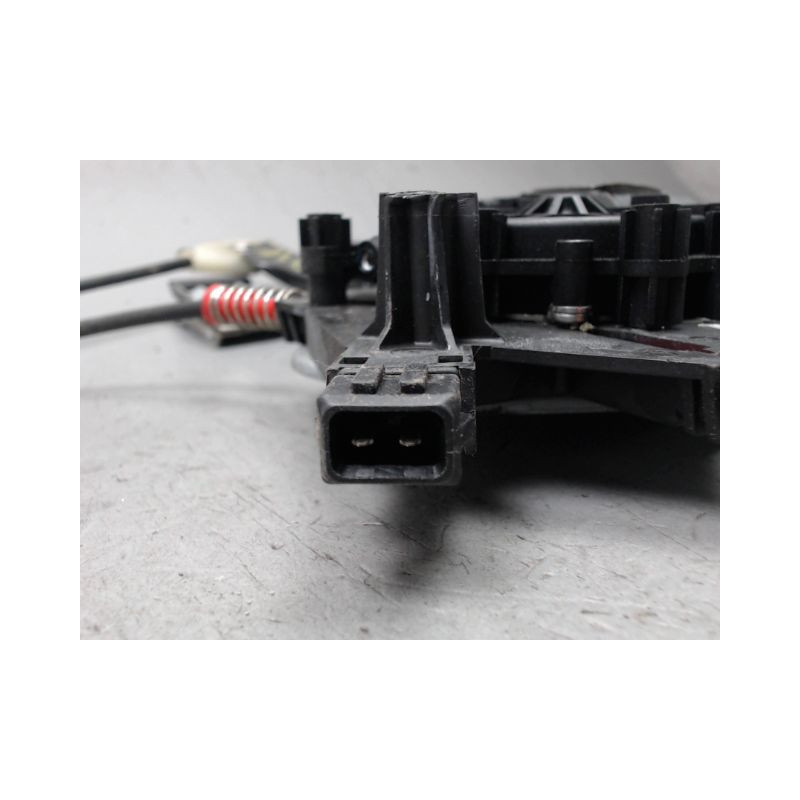 MECANISME+MOTEUR LEVE-GLACE AVANT GAUCHE SEAT IBIZA 99-2002