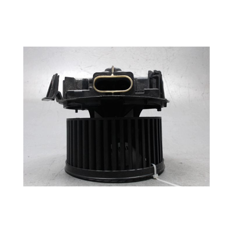 MOTEUR VENTILATEUR CHAUFFAGE RENAULT CLIO III 2009-