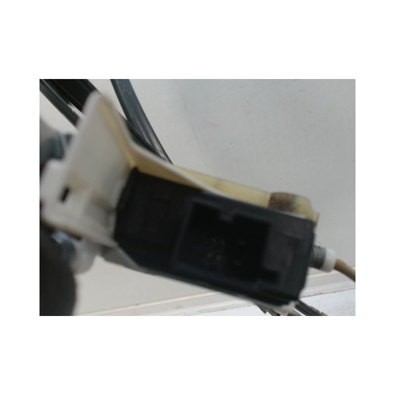 MECANISME+MOTEUR LEVE-GLACE ARRIERE DROIT AUDI A6 AVANT ALLROAD 2001-