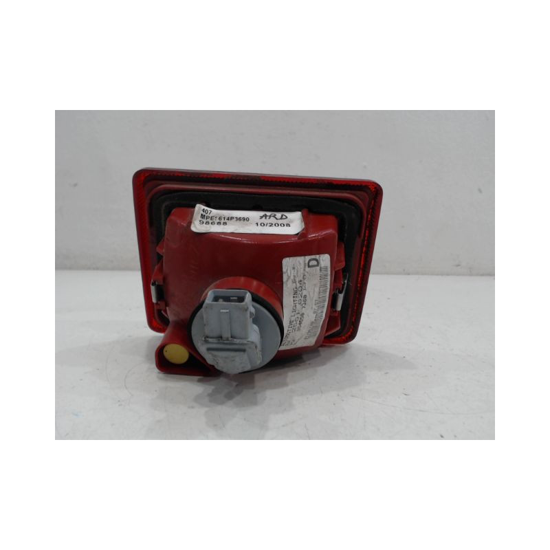 FEU BROUILLARD ARRIERE DROIT PEUGEOT 407