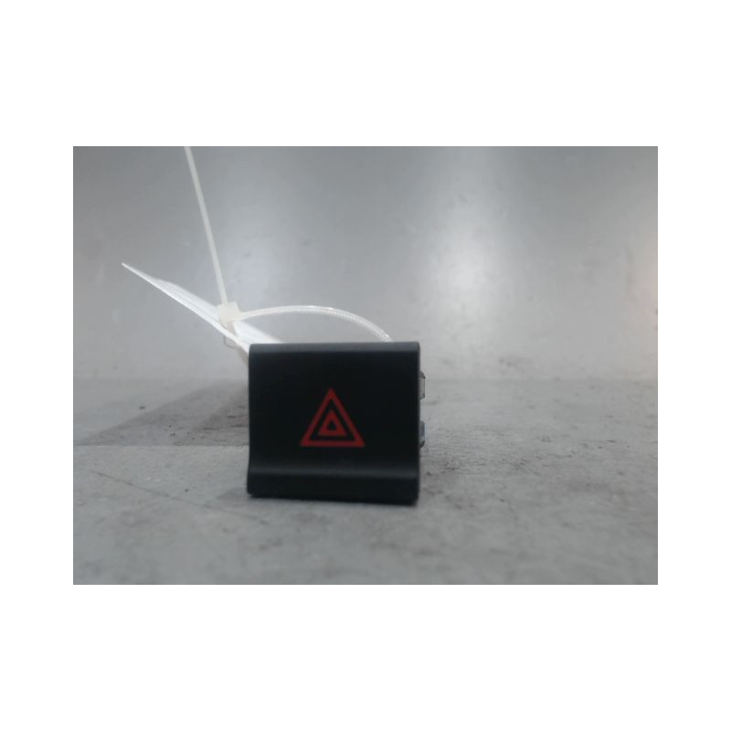 BOUTON DE WARNING VOLKSWAGEN POLO