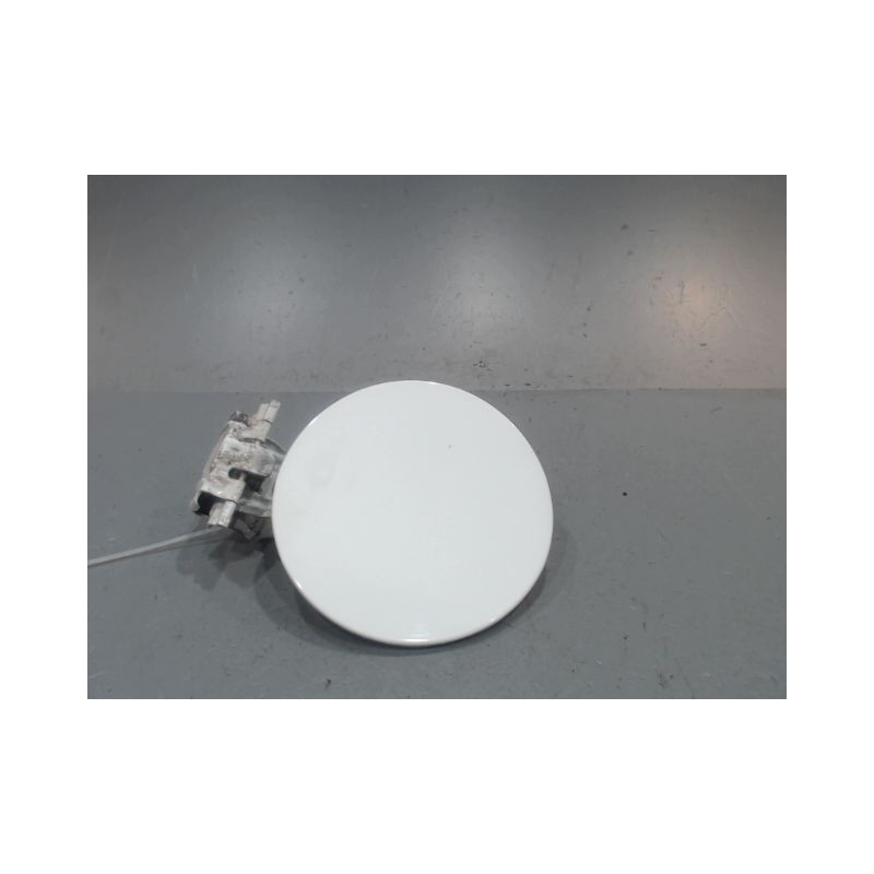 VOLET DE TRAPPE CARBURANT TOYOTA YARIS
