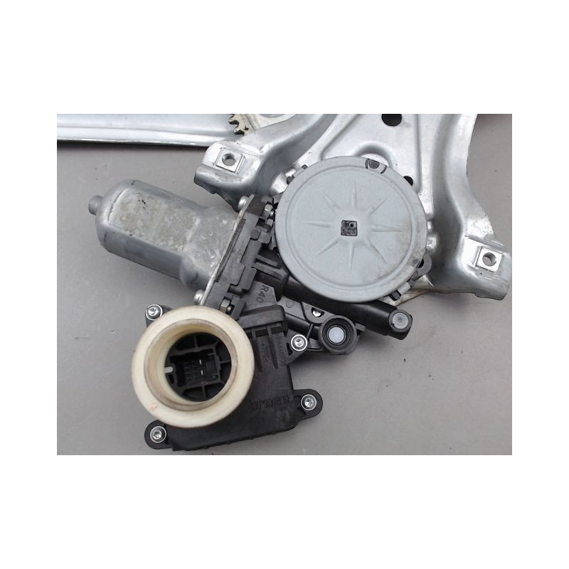 MECANISME LEVE-GLACE ARRIERE GAUCHE TOYOTA VERSO