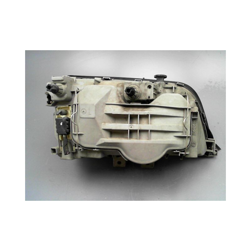 PHARE GAUCHE MERCEDES C180