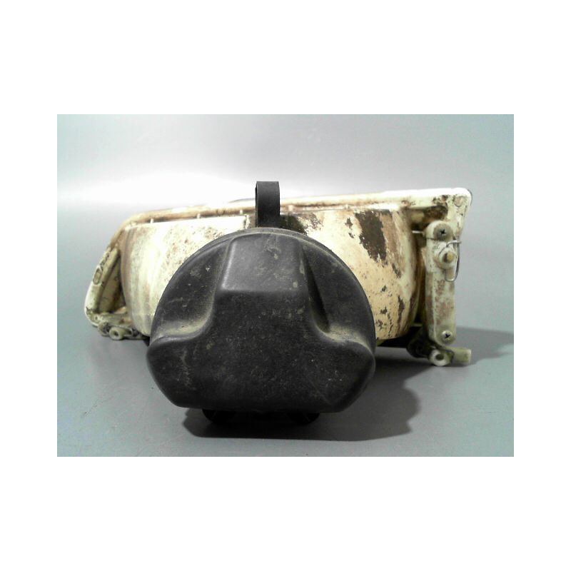 PHARE DROIT PEUGEOT 106