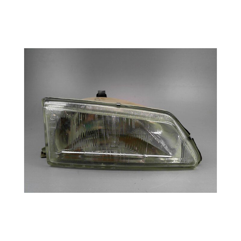 PHARE DROIT PEUGEOT 106