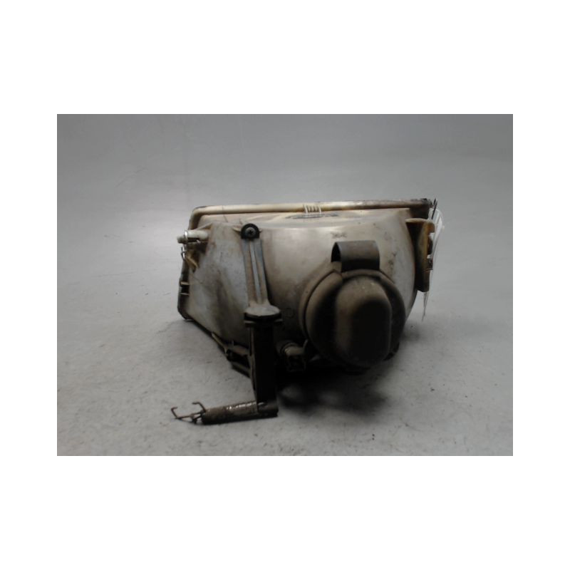 PHARE DROIT PEUGEOT 309