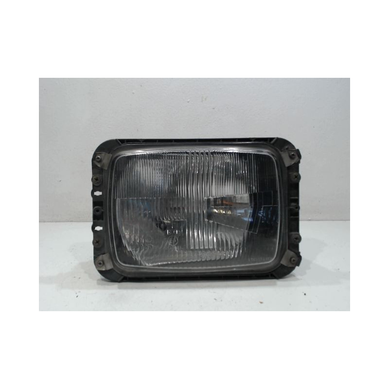 PHARE DROIT DAIMLER 307
