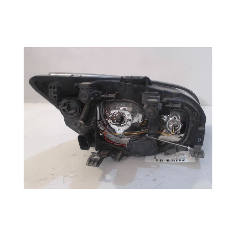 PHARE GAUCHE FORD FOCUS 04-07