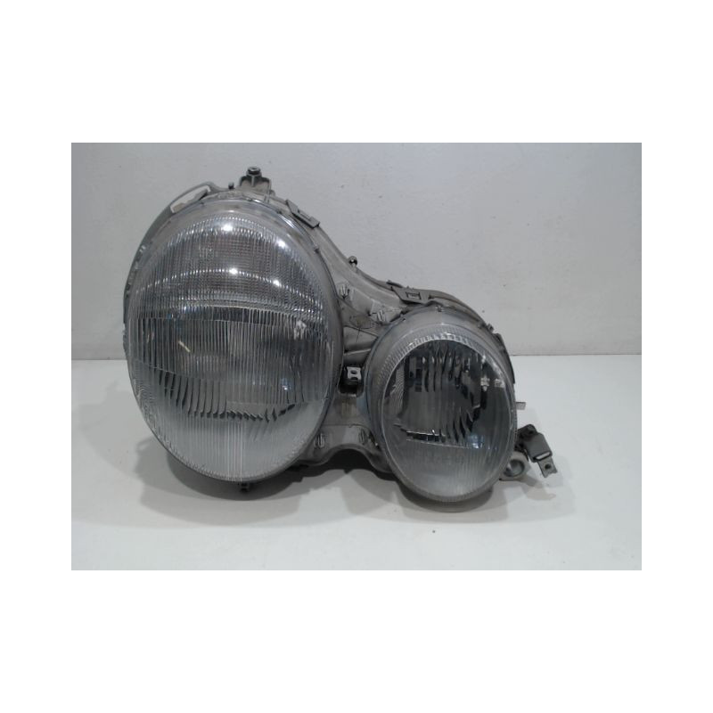 PHARE DROIT MERCEDES E300