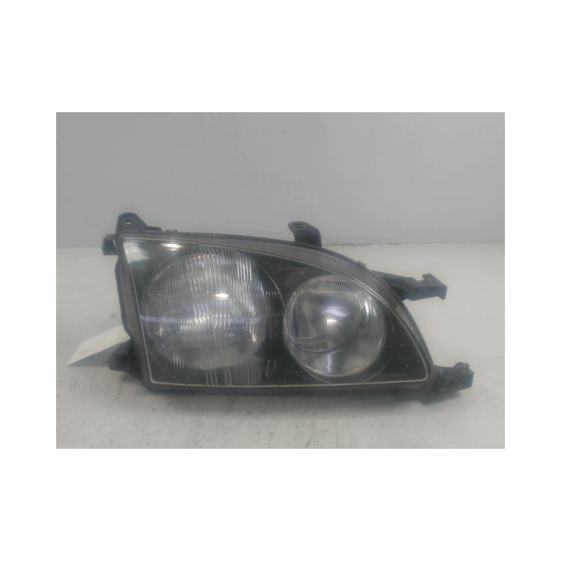 PHARE DROIT TOYOTA AVENSIS -2000