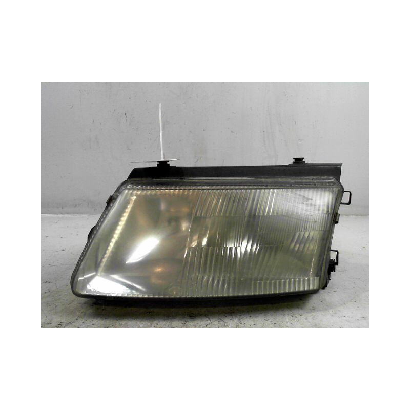 PHARE GAUCHE VOLKSWAGEN PASSAT 96-2000