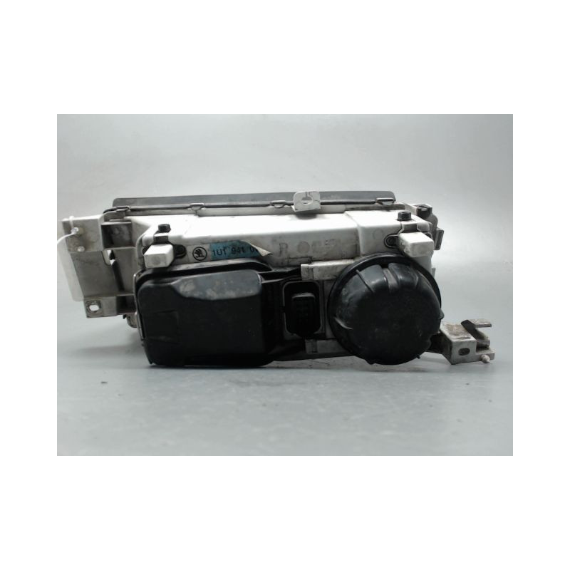PHARE DROIT SKODA OCTAVIA COMBI 2000-