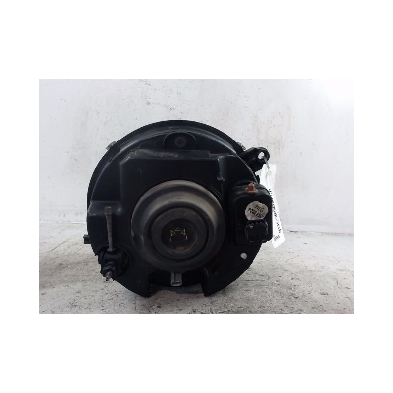 PHARE GAUCHE JEEP CHEROKEE