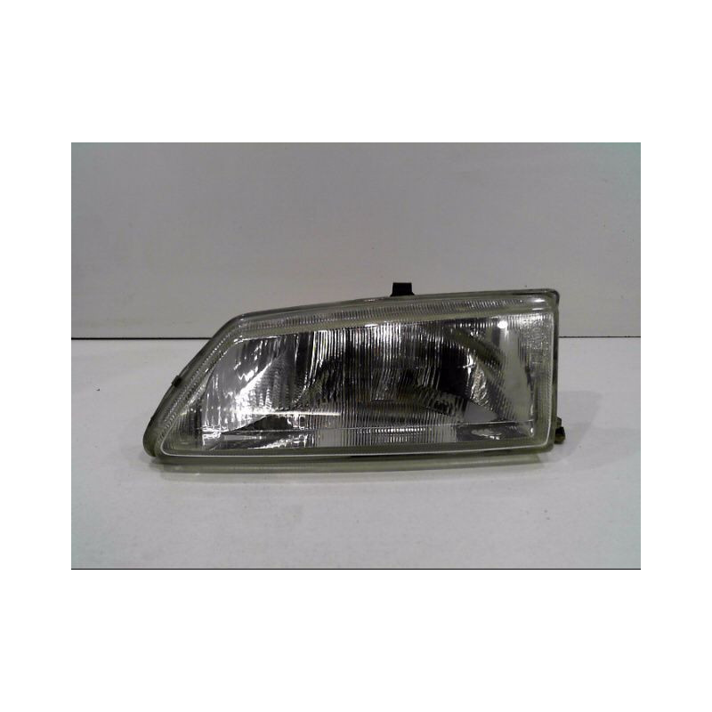 PHARE GAUCHE PEUGEOT 106