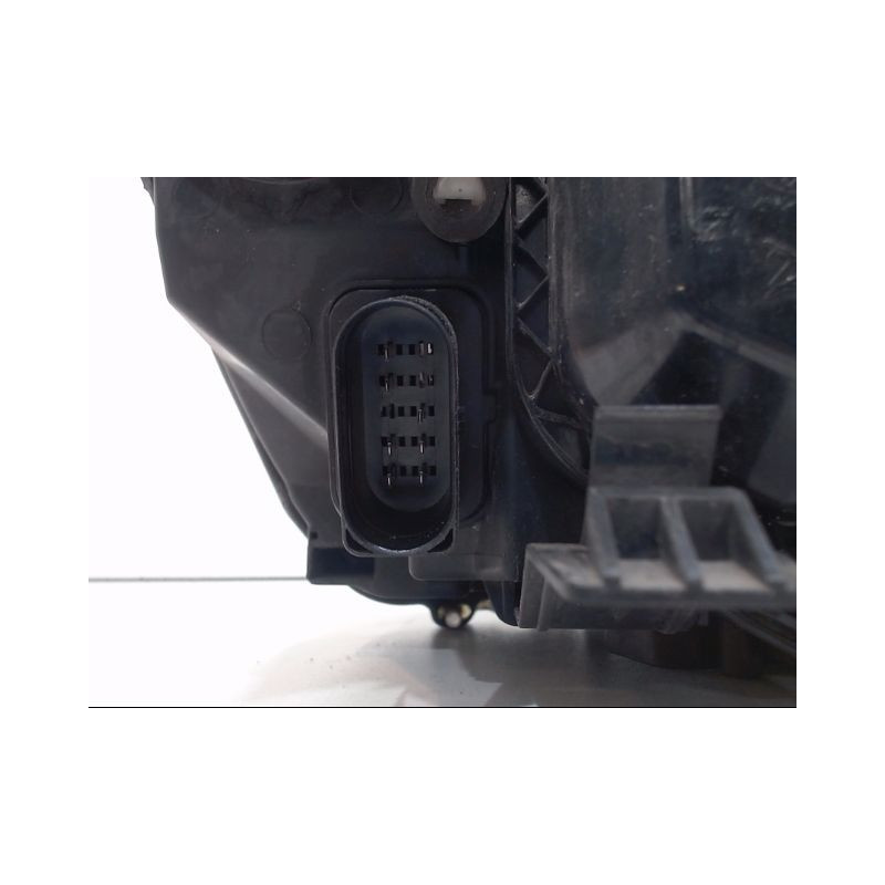 PHARE GAUCHE FORD FOCUS