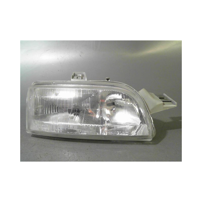 PHARE DROIT FIAT PUNTO
