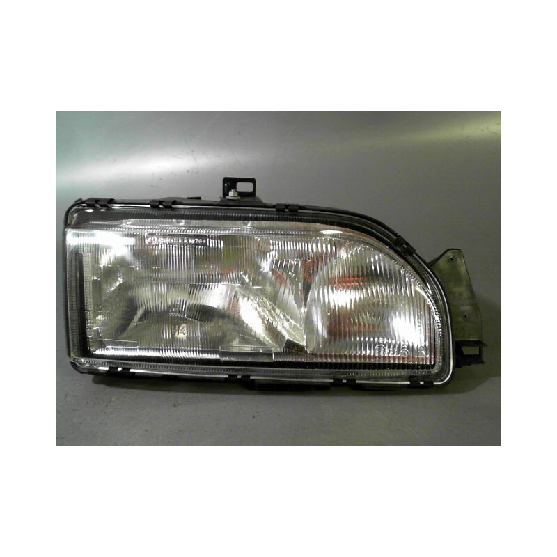 PHARE DROIT FORD SIERRA