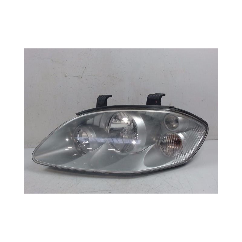 PHARE GAUCHE SSANGYONG STAVIC