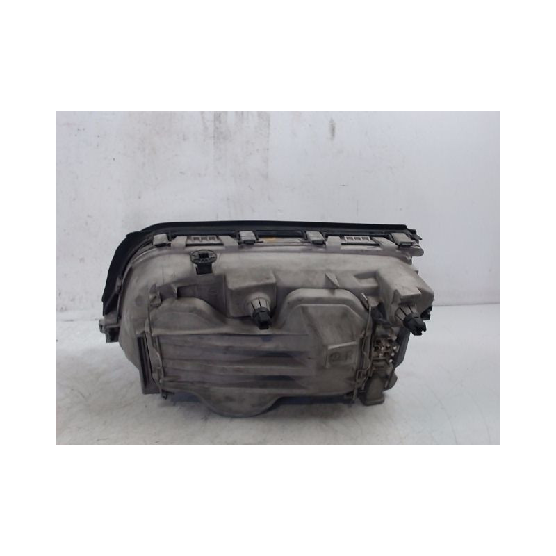 PHARE DROIT MERCEDES C250