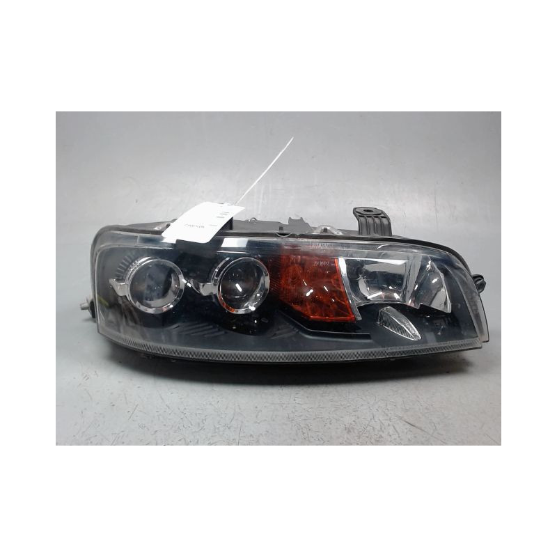 PHARE DROIT FIAT PUNTO 99-2003
