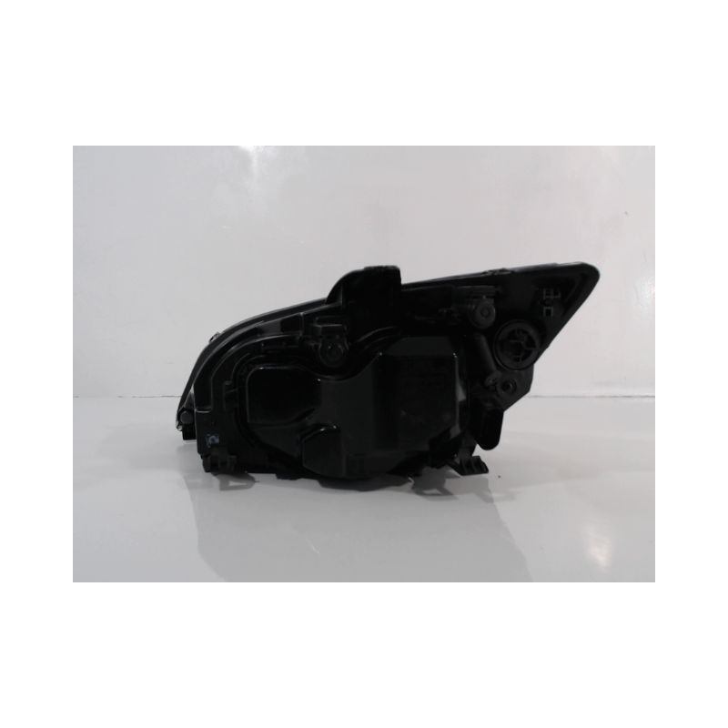 PHARE DROIT FORD FOCUS