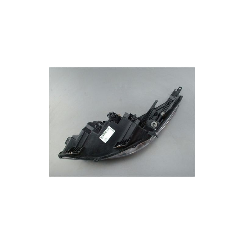 PHARE DROIT MAZDA 3